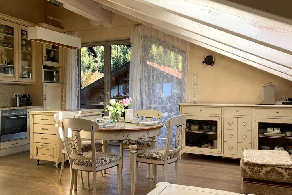 Garmisch Lux Apartment Mit Sauna Bagian luar foto