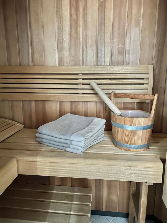 Garmisch Lux Apartment Mit Sauna Bagian luar foto